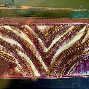 Vintage Isabella Fiore Zebra beaded clutch